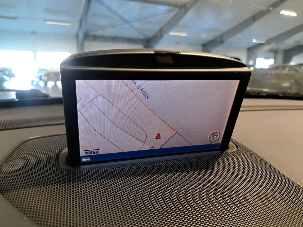 Vehicle image 16