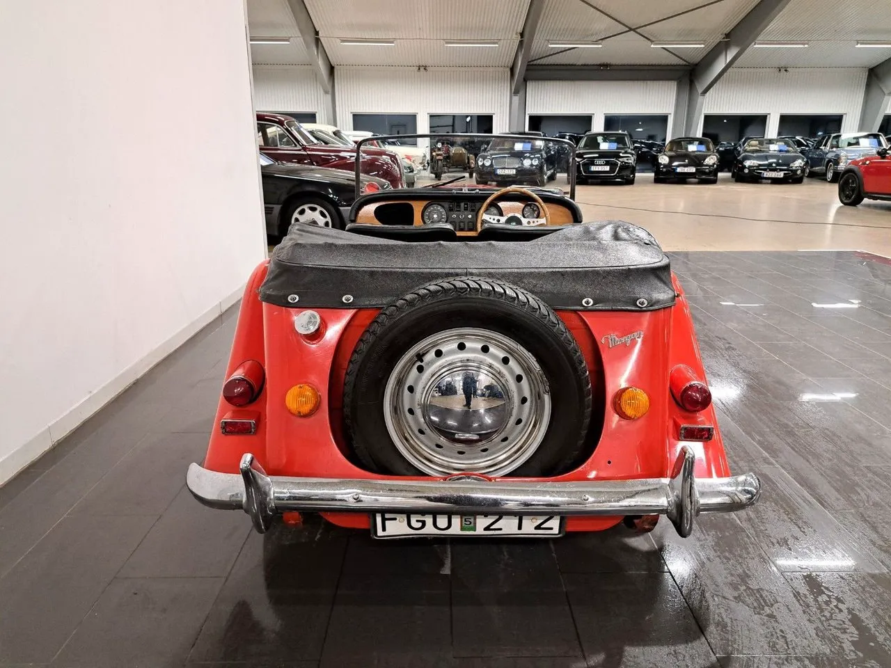 Vehicle image 6