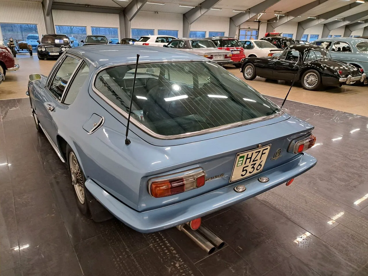Vehicle image 6