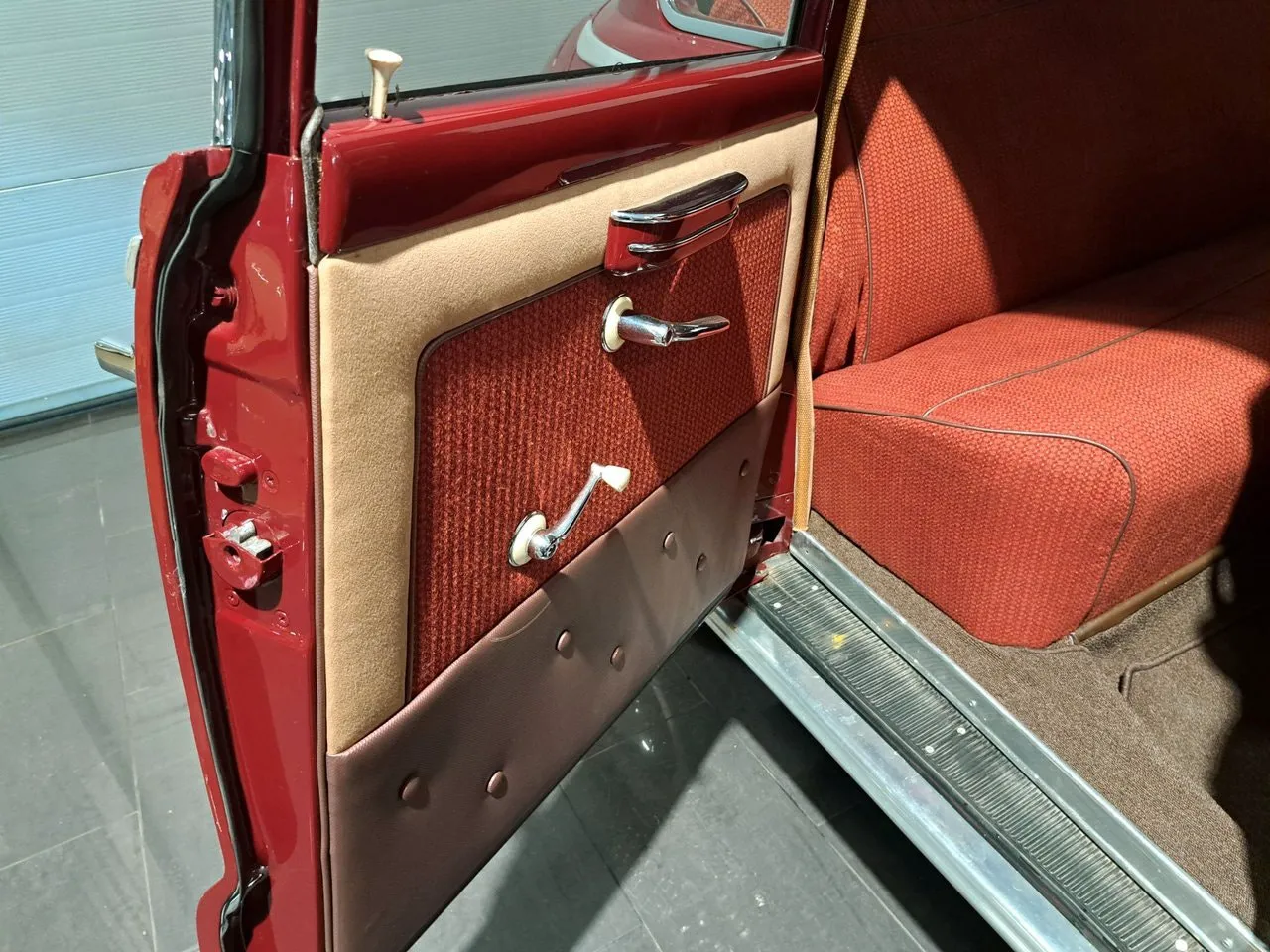 Vehicle image 18