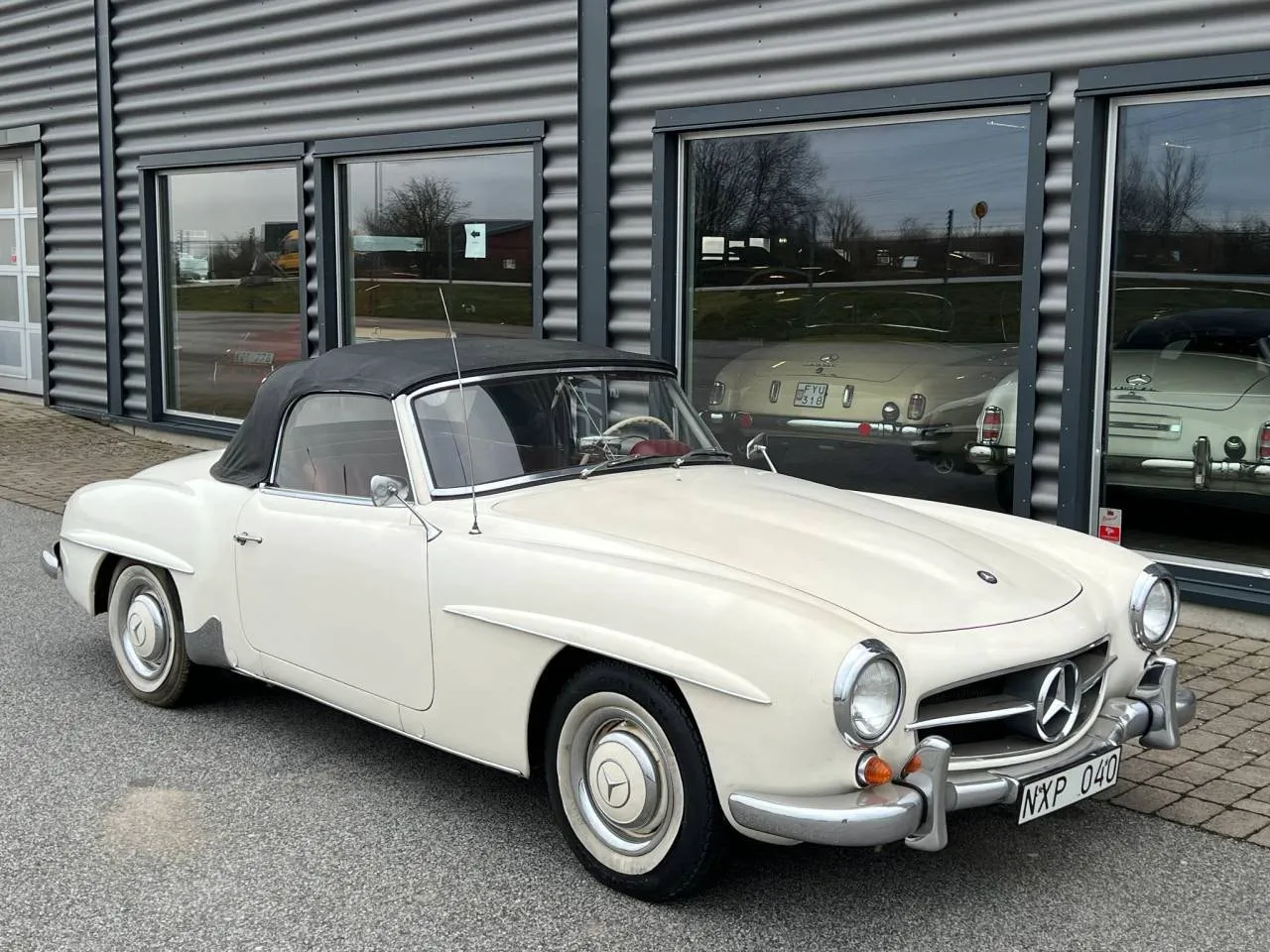Vehicle image 1