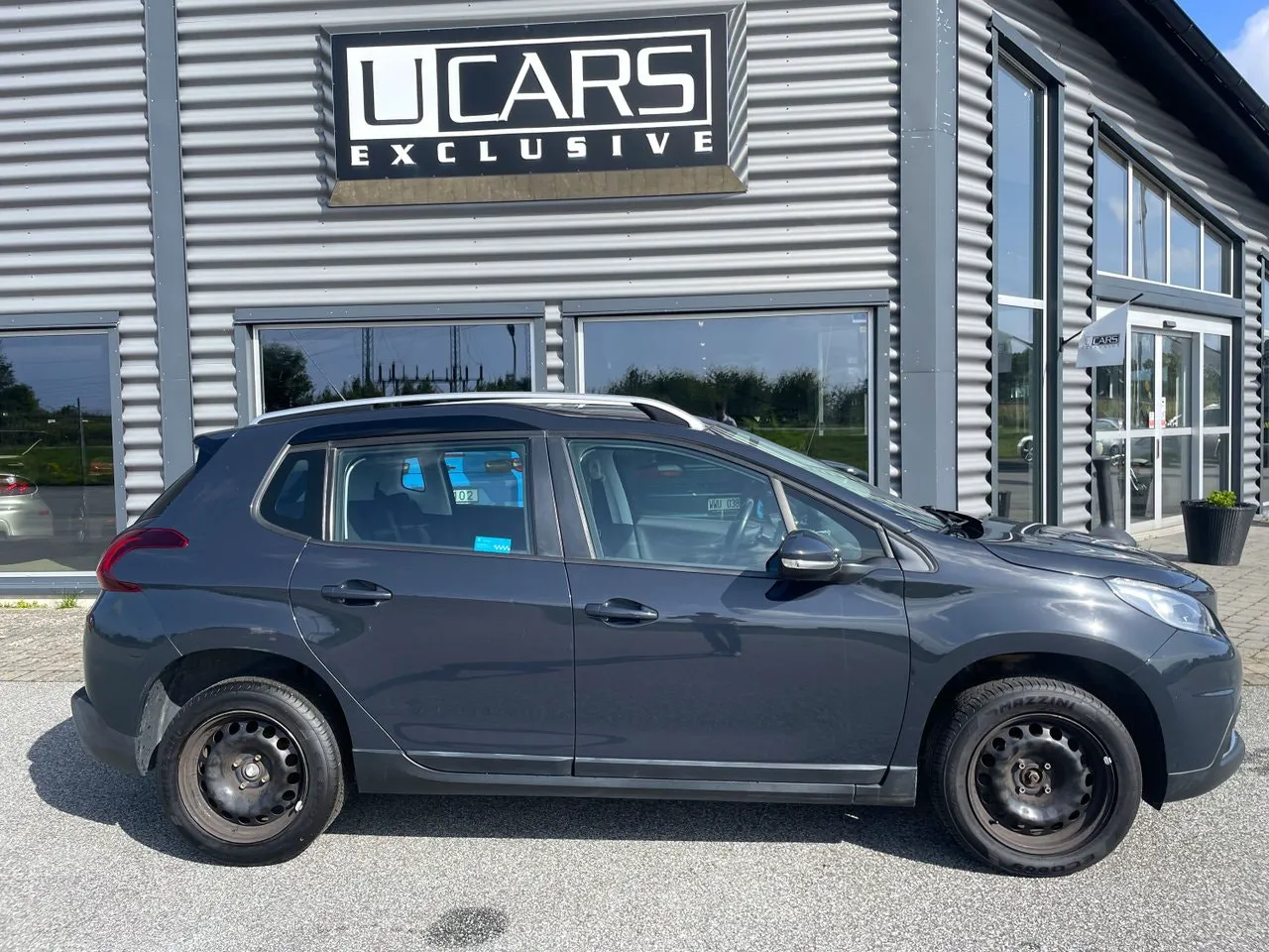 Vehicle image 1