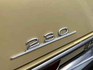 Mercedes 230 bild 10