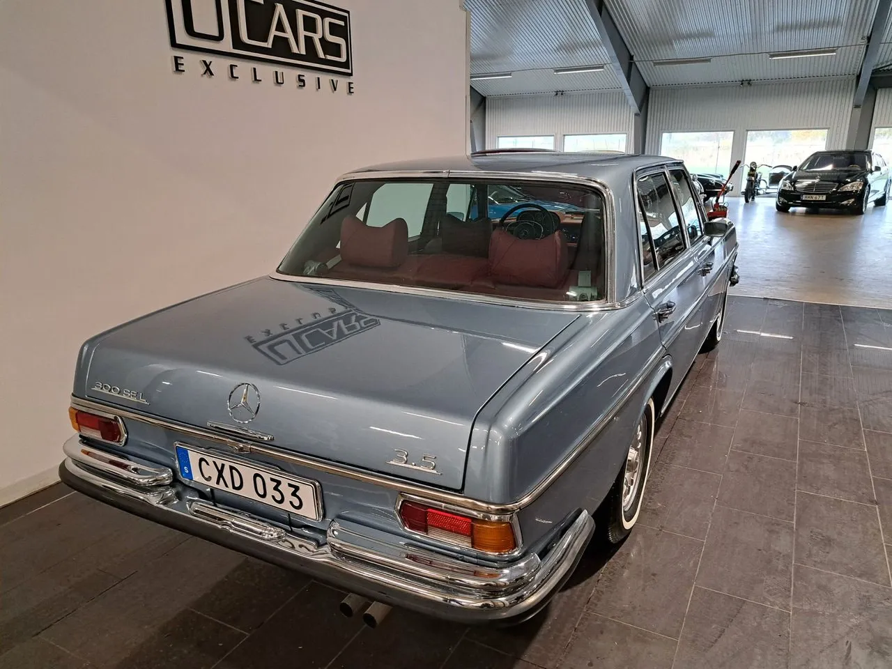 Vehicle image 6