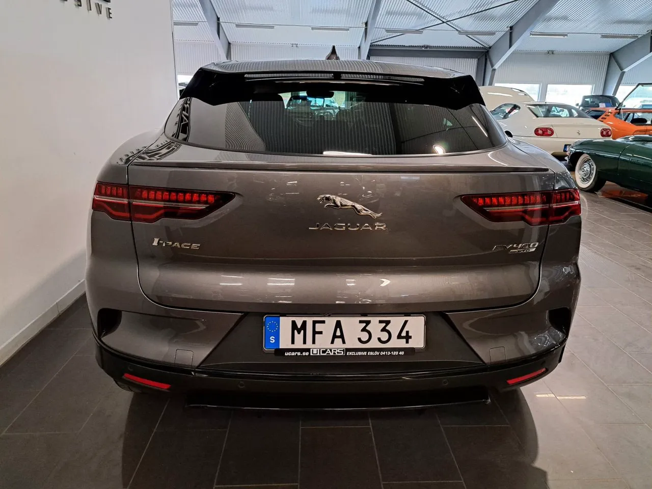 Vehicle image 5