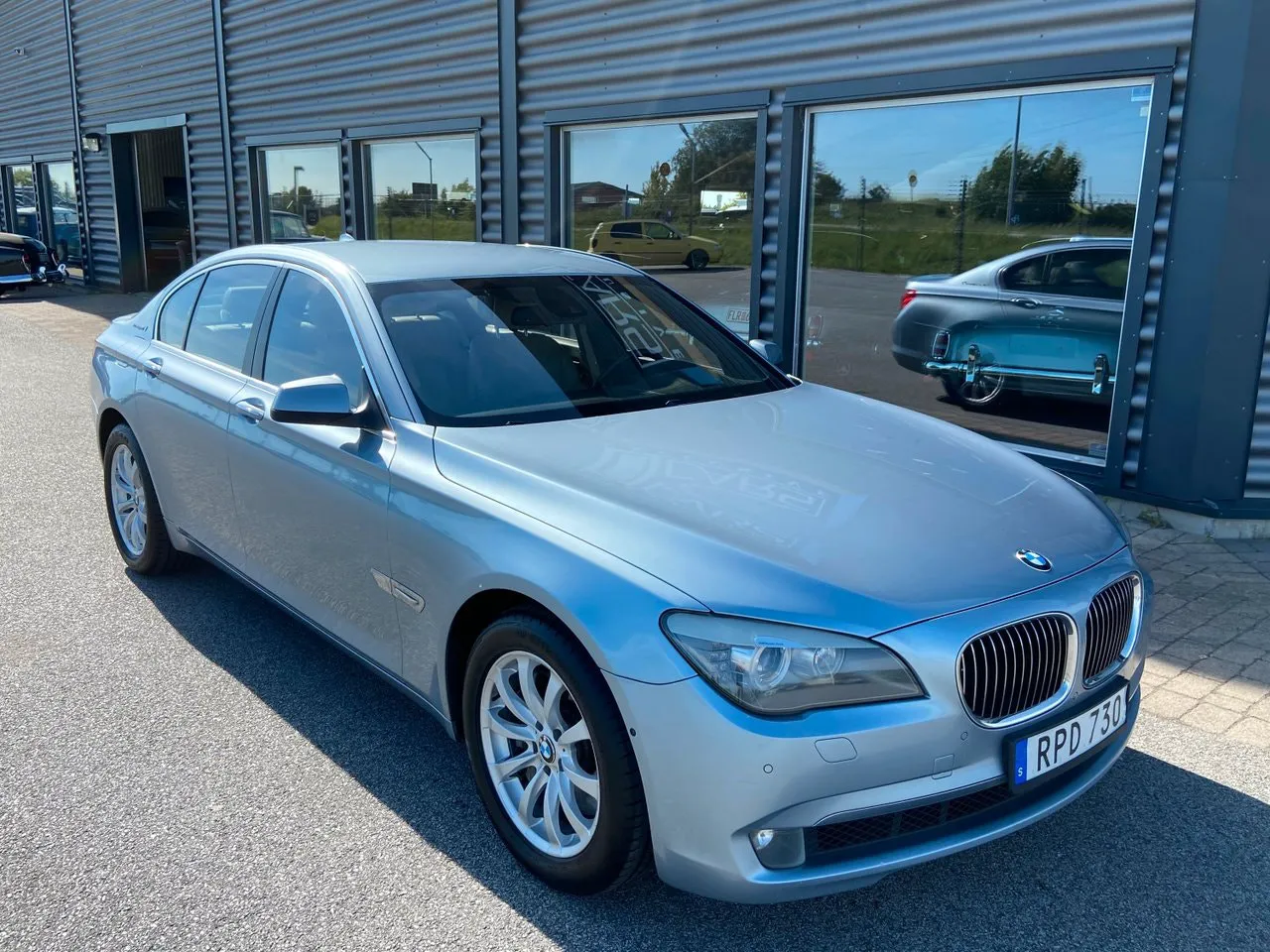 Vehicle image 1