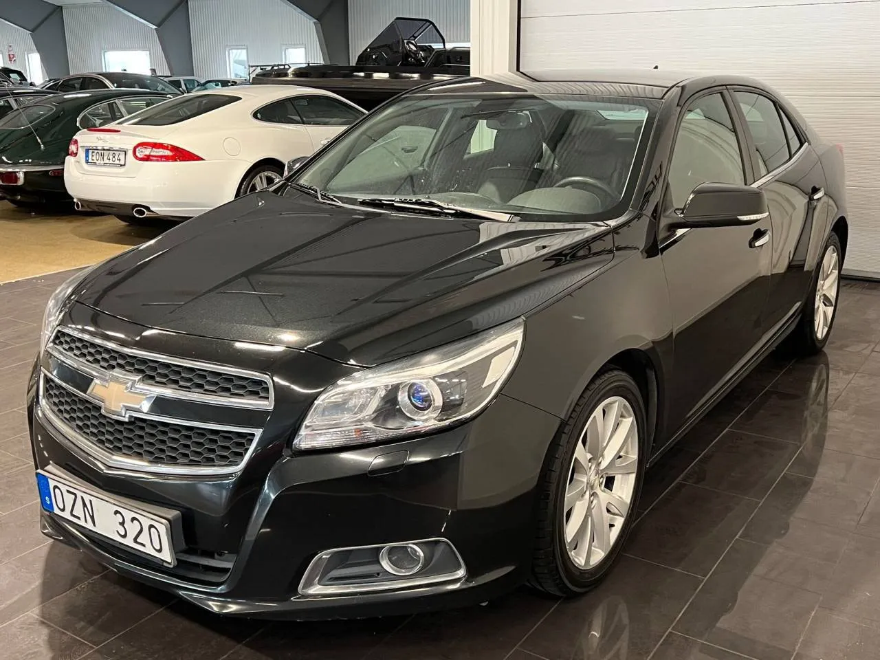 Vehicle image 3