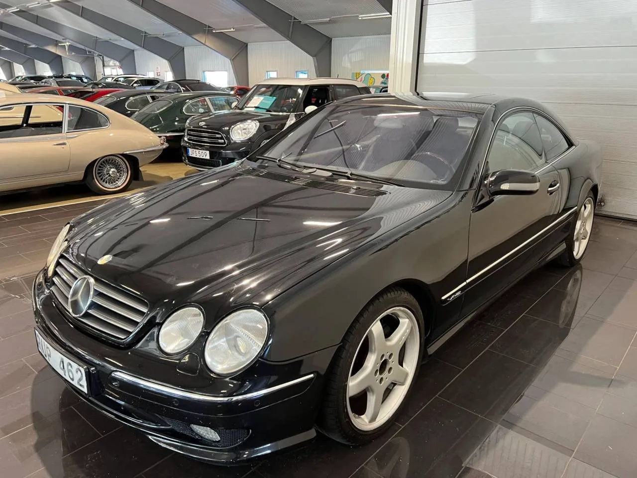 Vehicle image 11