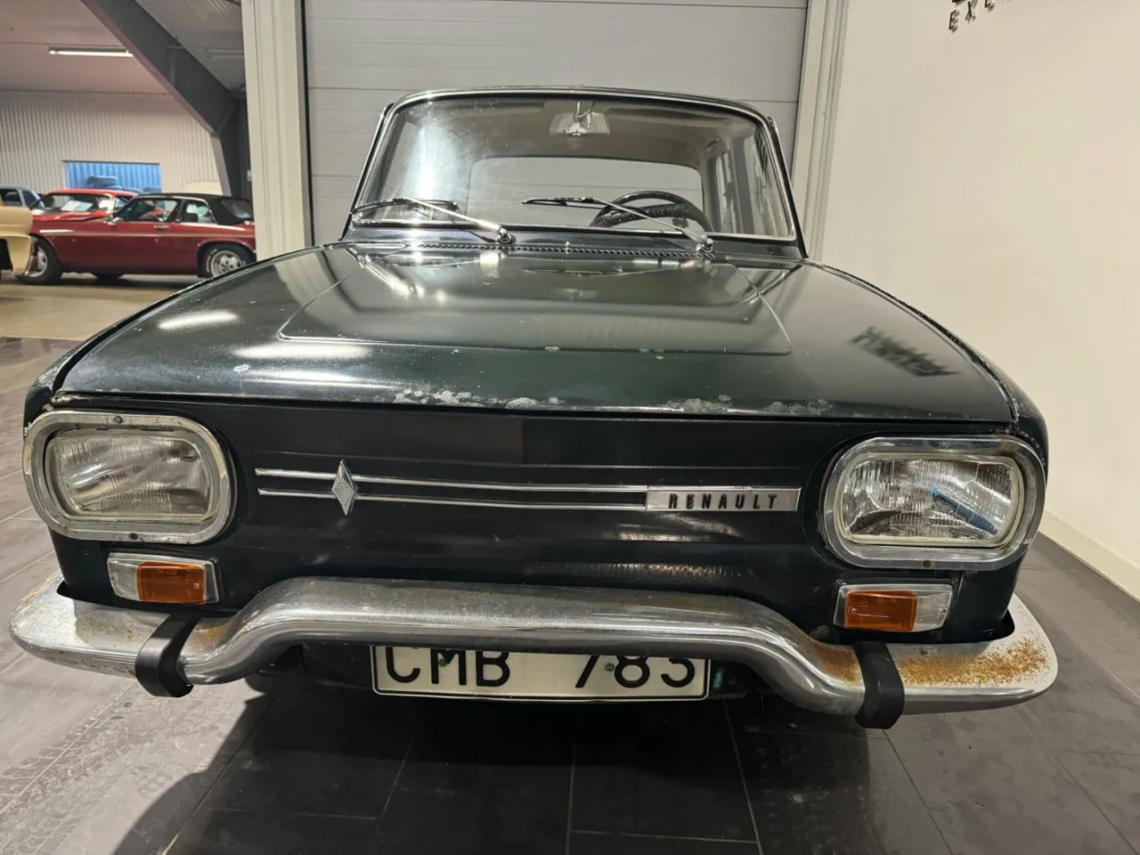 Vehicle image 4