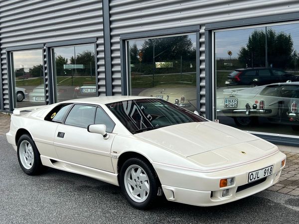 Lotus Esprit Turbo 2.2 SE 268hk / Svensksåld i toppskick - 1990