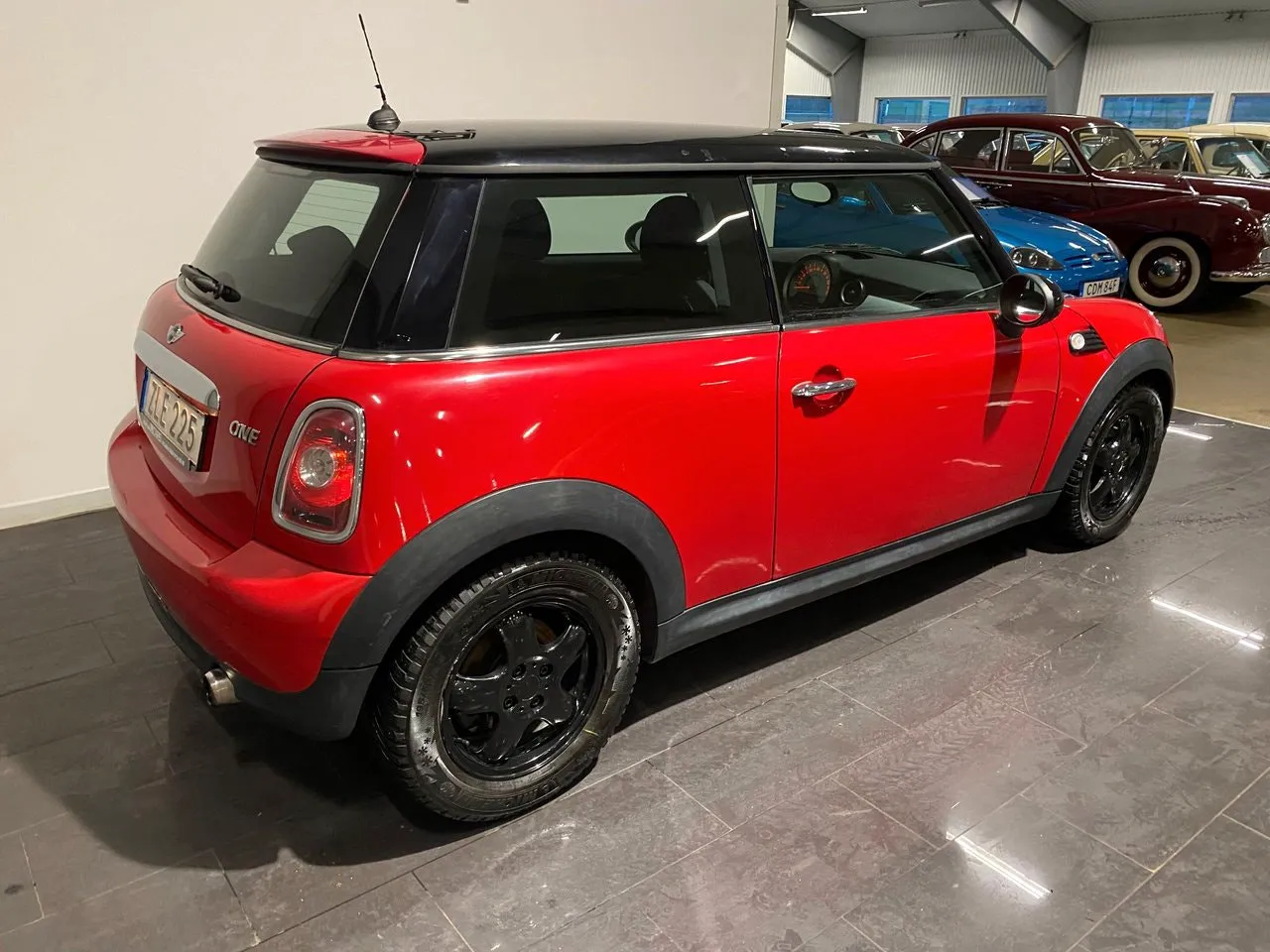 Vehicle image 1