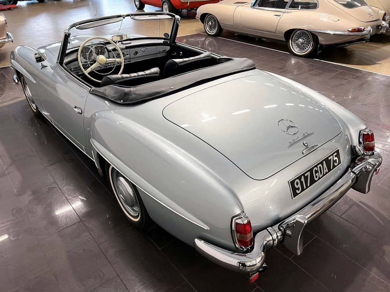 Vehicle image 7