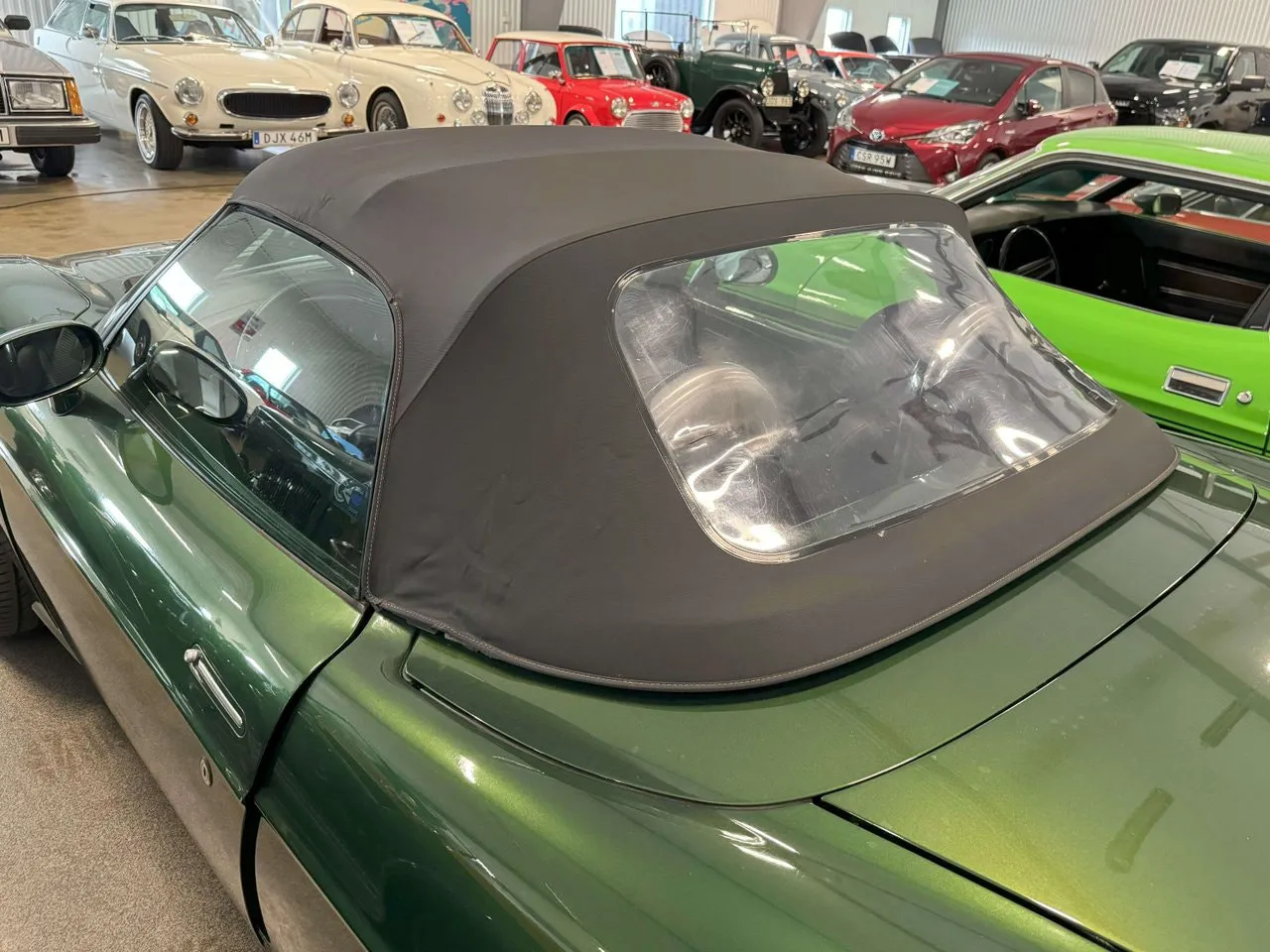 Vehicle image 9