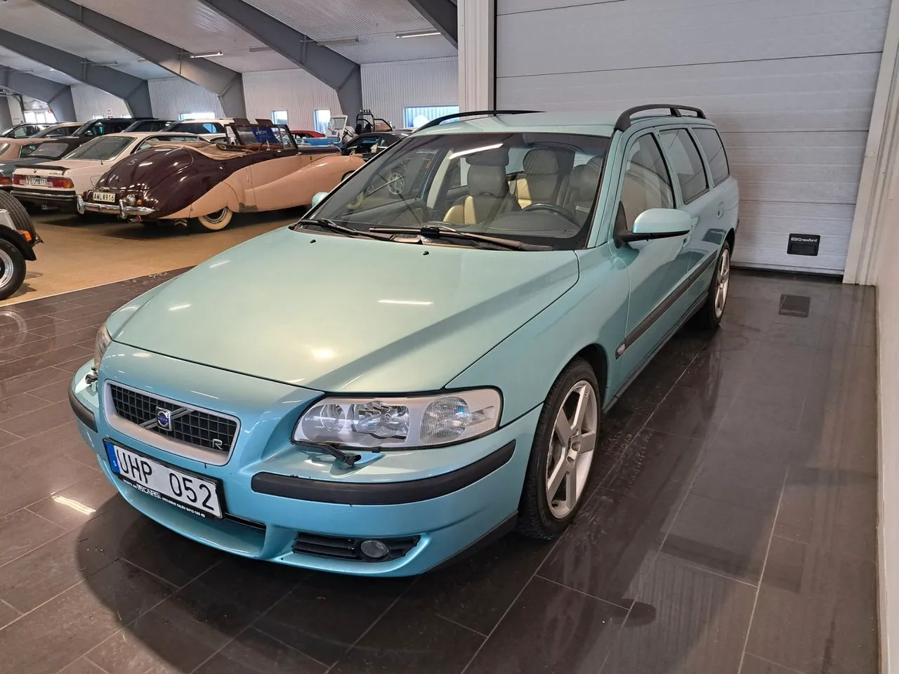 Vehicle image 2