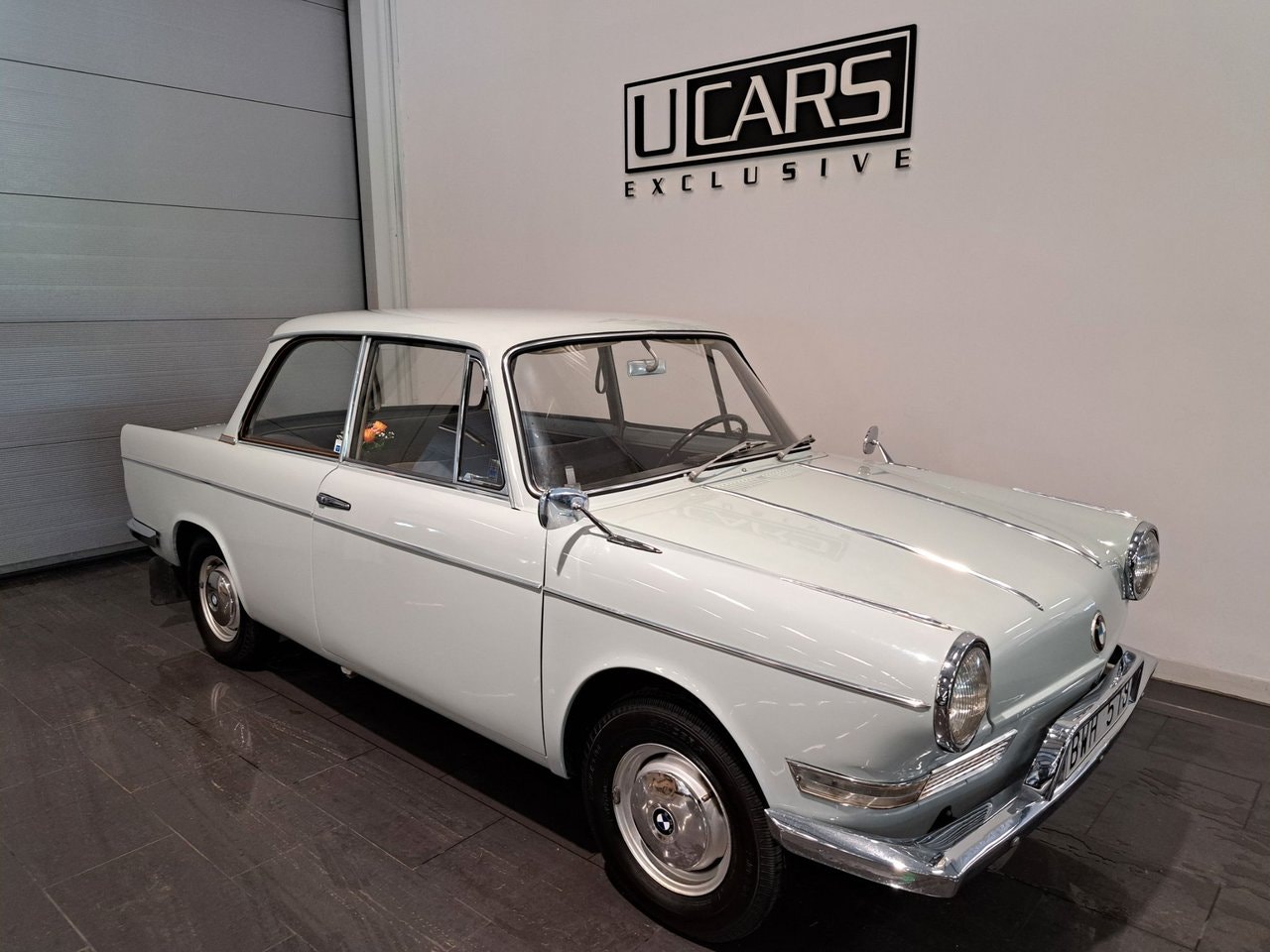 BMW 700
