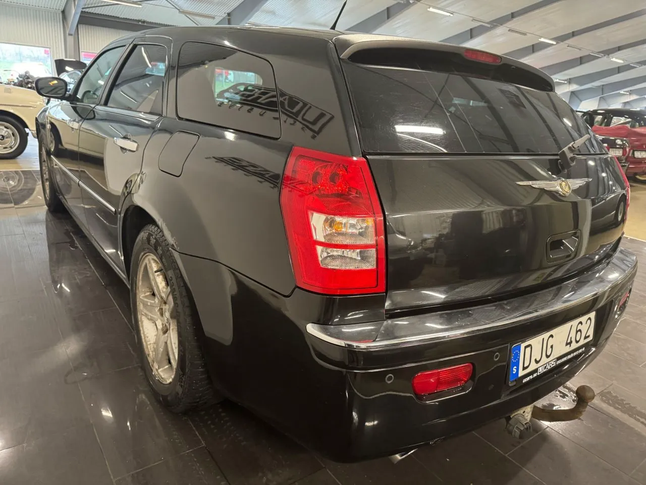 Vehicle image 7