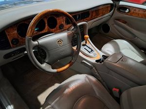 Jaguar XJ bild 8