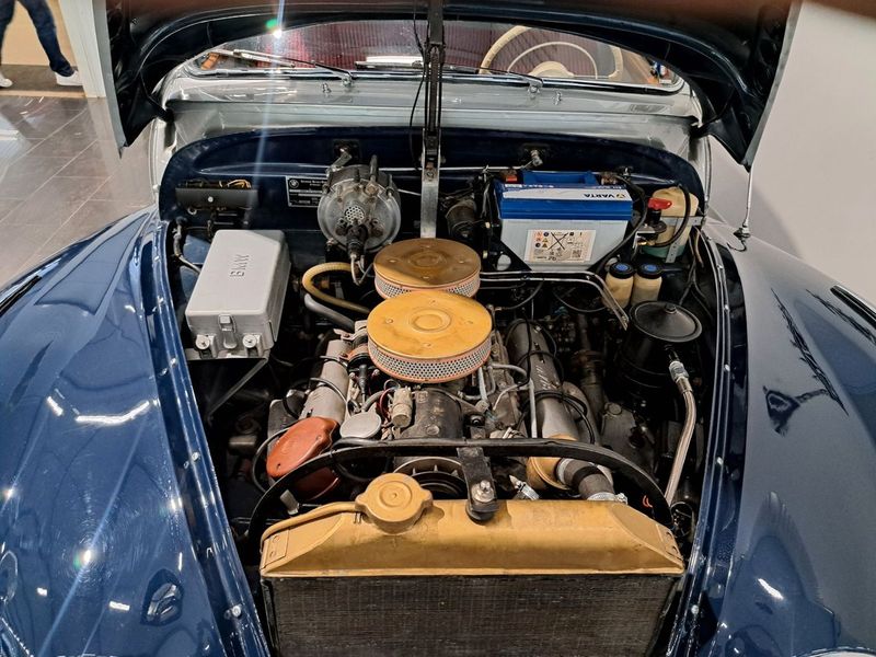 BMW 320 bild 8
