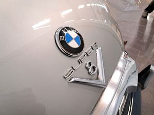 BMW 320 bild 9