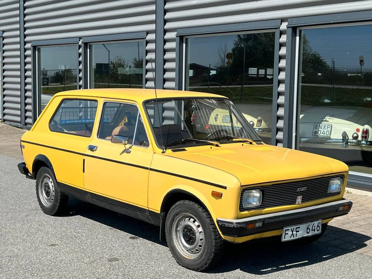 Vehicle image 1