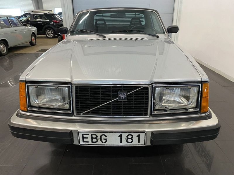 Volvo 262 bild 4