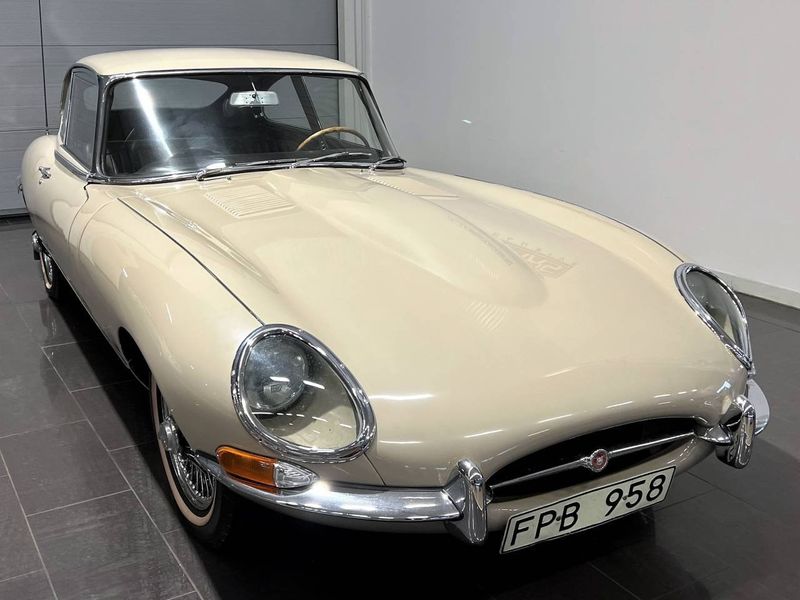 Jaguar E-Type bild 3