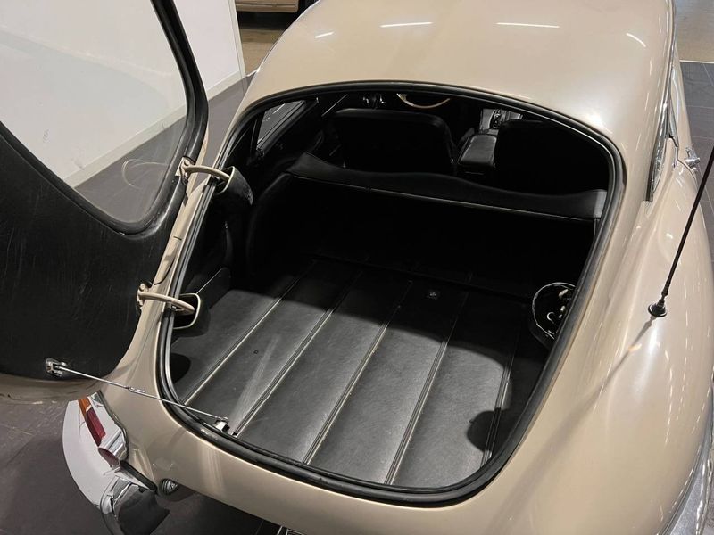 Jaguar E-Type bild 10