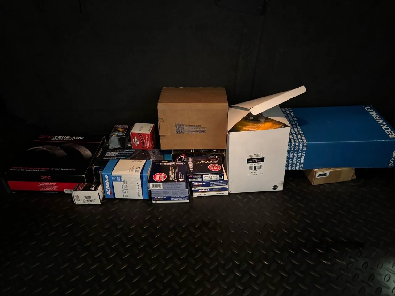Vehicle image 12