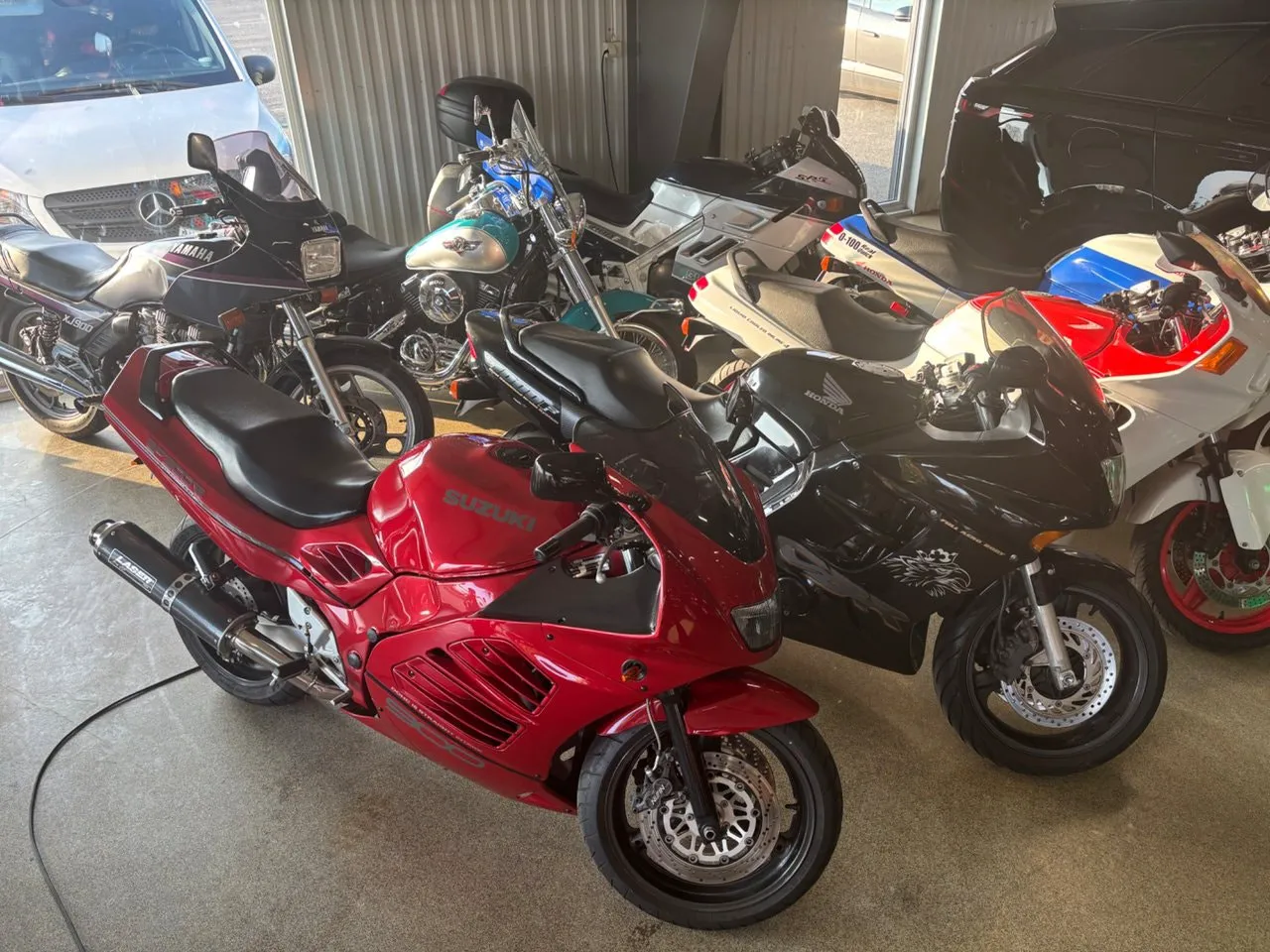 Vehicle image 8