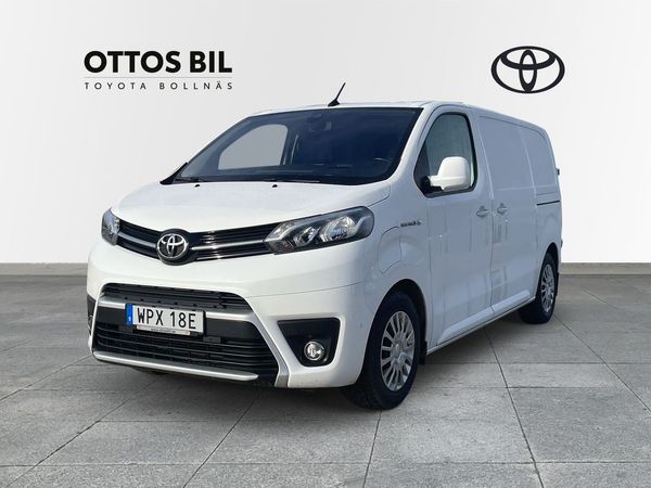Toyota Proace Electric 75 kWh, 136hk - Comfort Plus Medium 2 dörrar / V-hjul, Drag - 2021