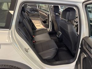 Volkswagen Passat bild 14