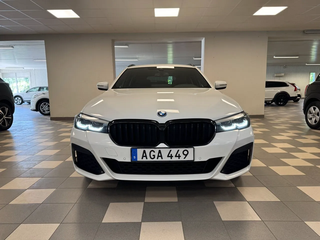 Vehicle image 2