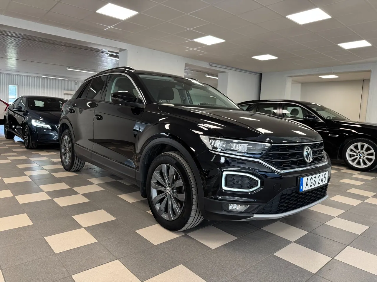 Vehicle image 2