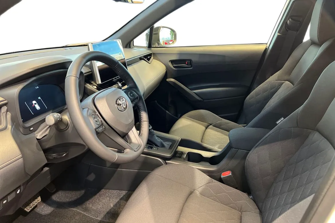 Vehicle image 11