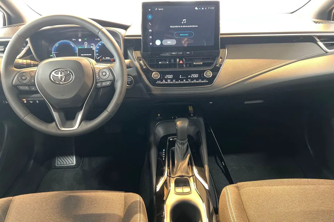 Vehicle image 11