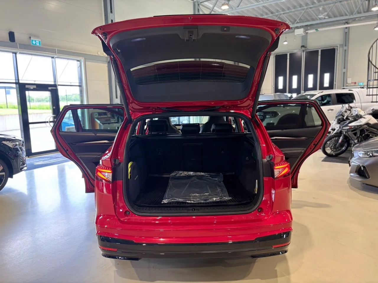 Vehicle image 22