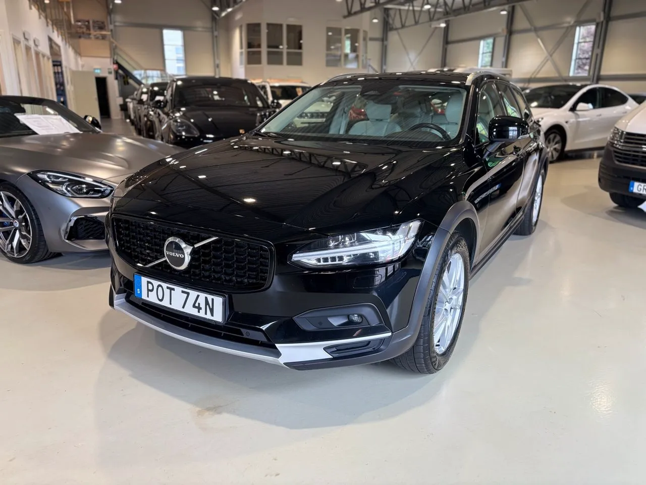Vehicle image 7