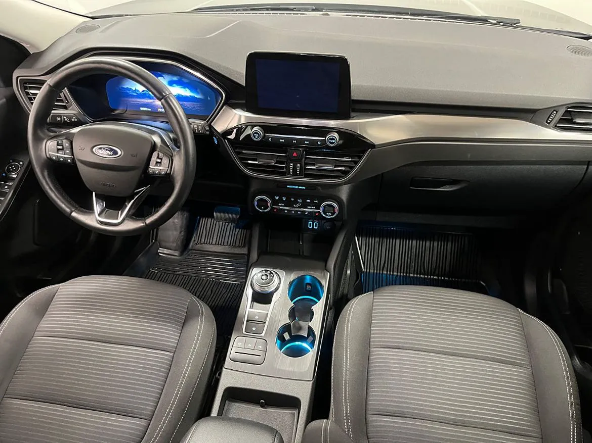 Vehicle image 14