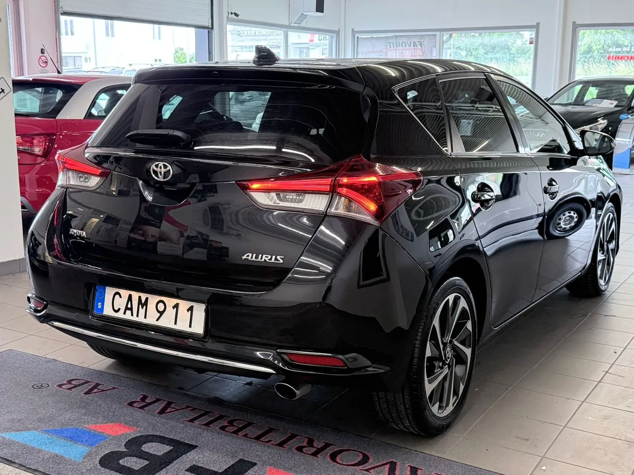 Vehicle image 17