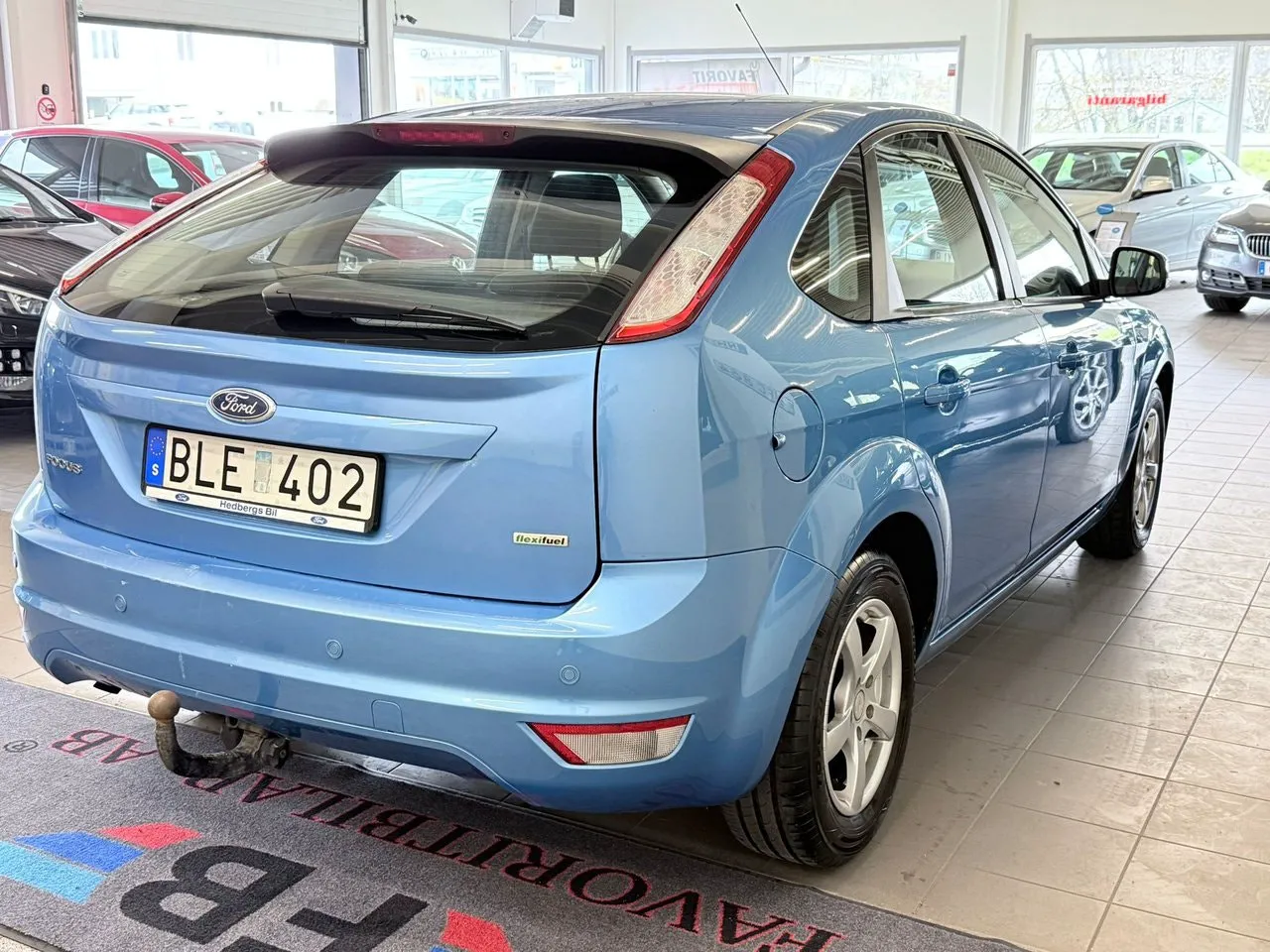 Vehicle image 13