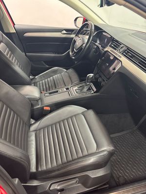Volkswagen Passat bild 14