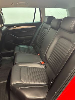 Volkswagen Passat bild 13