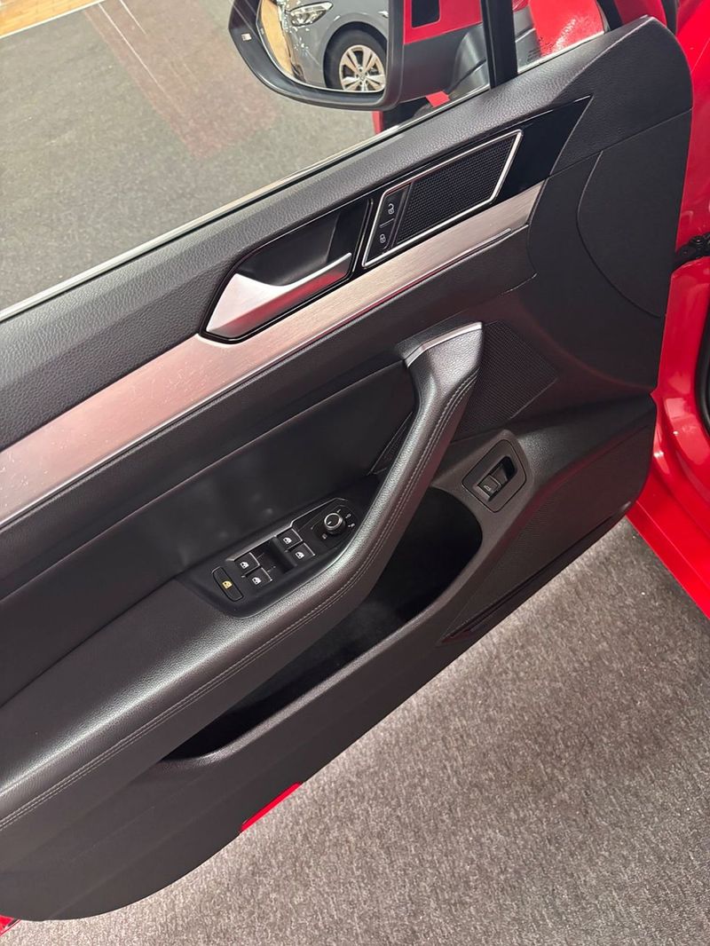 Volkswagen Passat bild 8