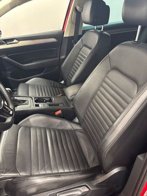 Volkswagen Passat bild 9