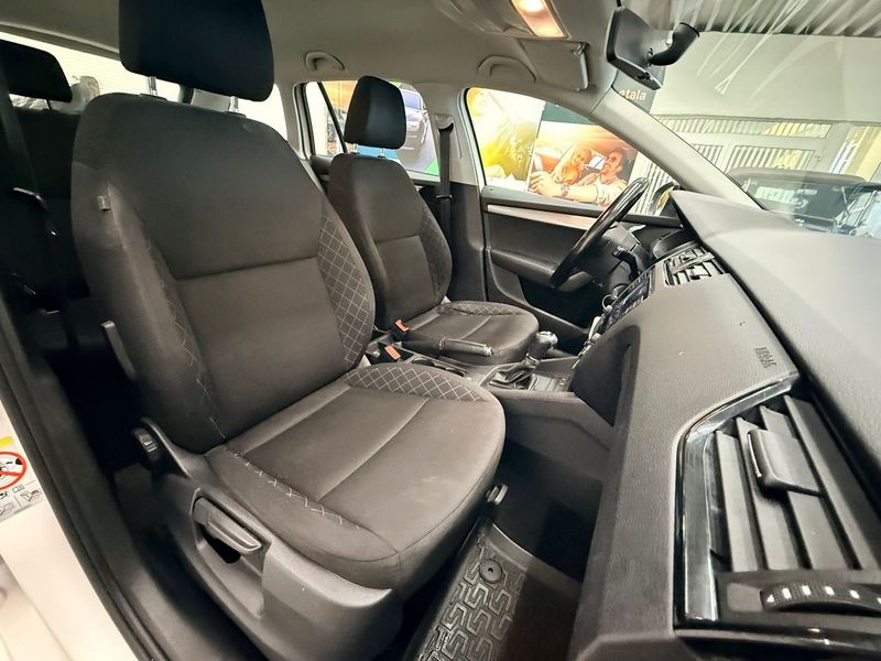 Skoda Octavia bild 9