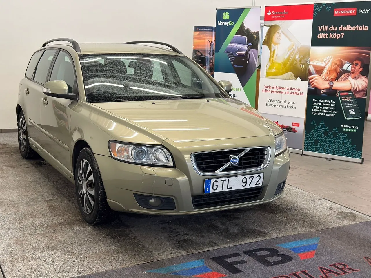 Vehicle image 2