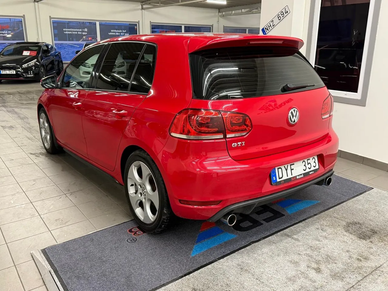 Vehicle image 11