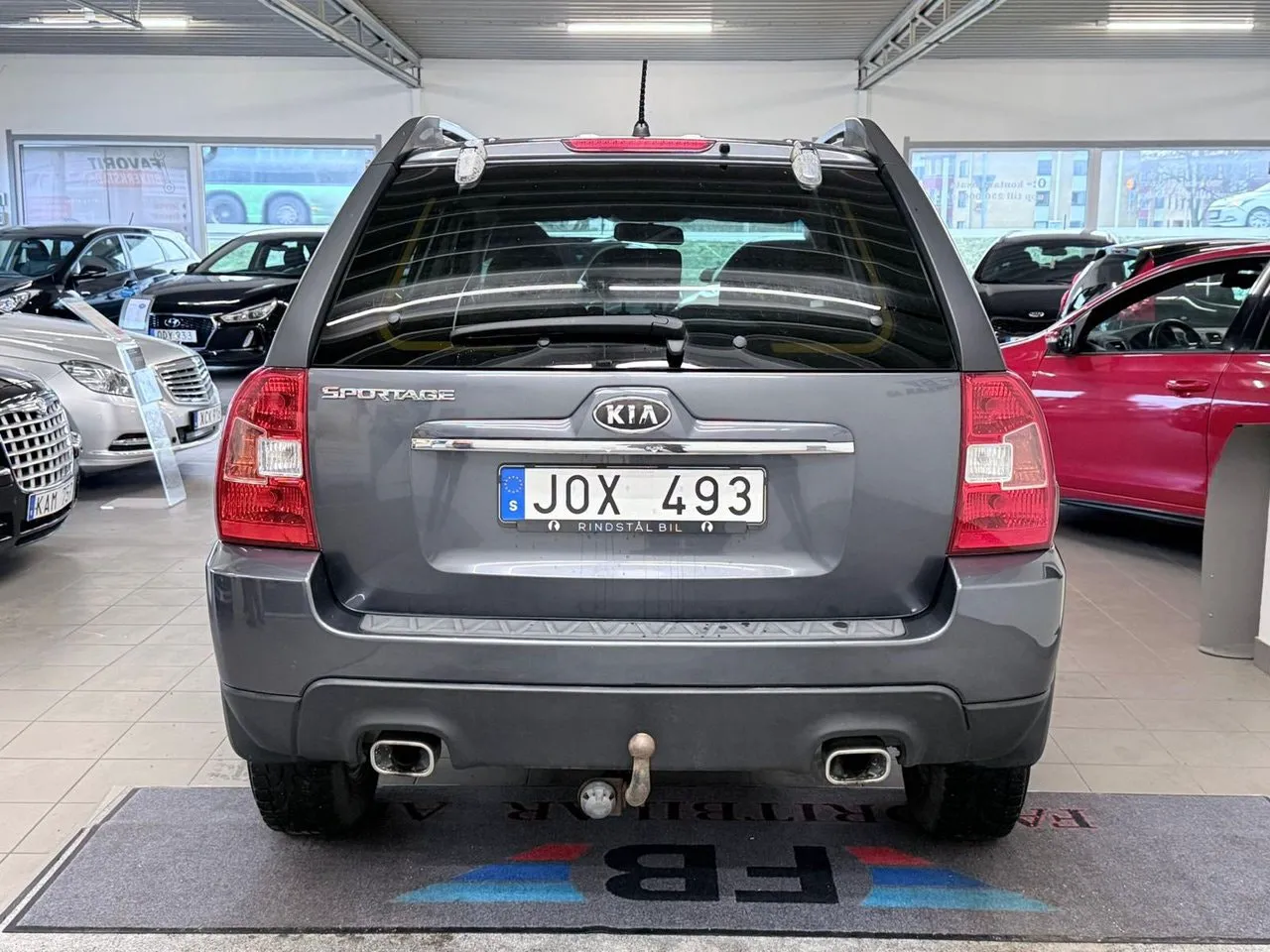 Vehicle image 13