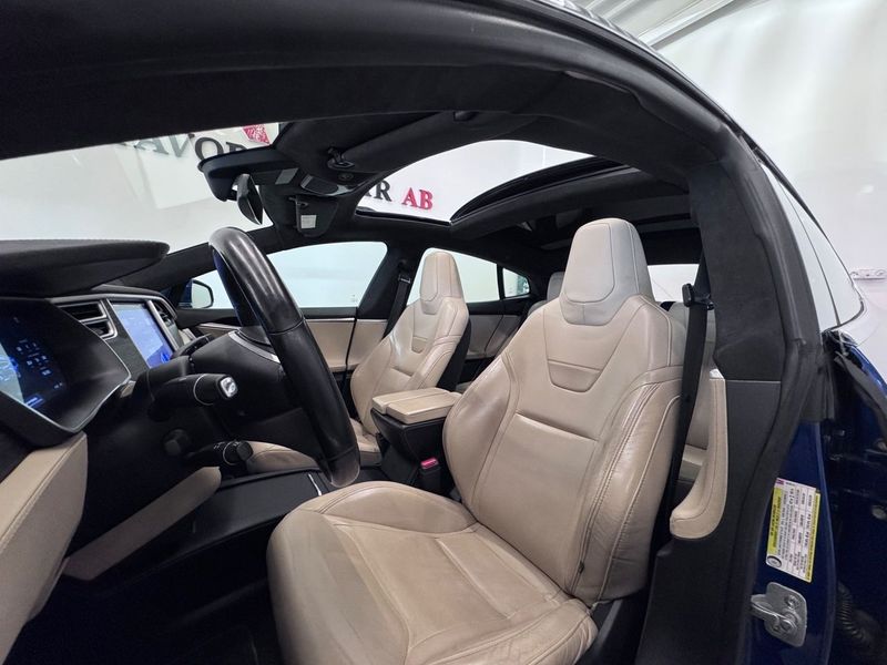 Tesla Model S bild 16