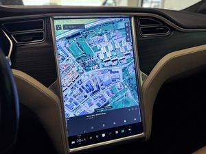 Tesla Model S bild 8